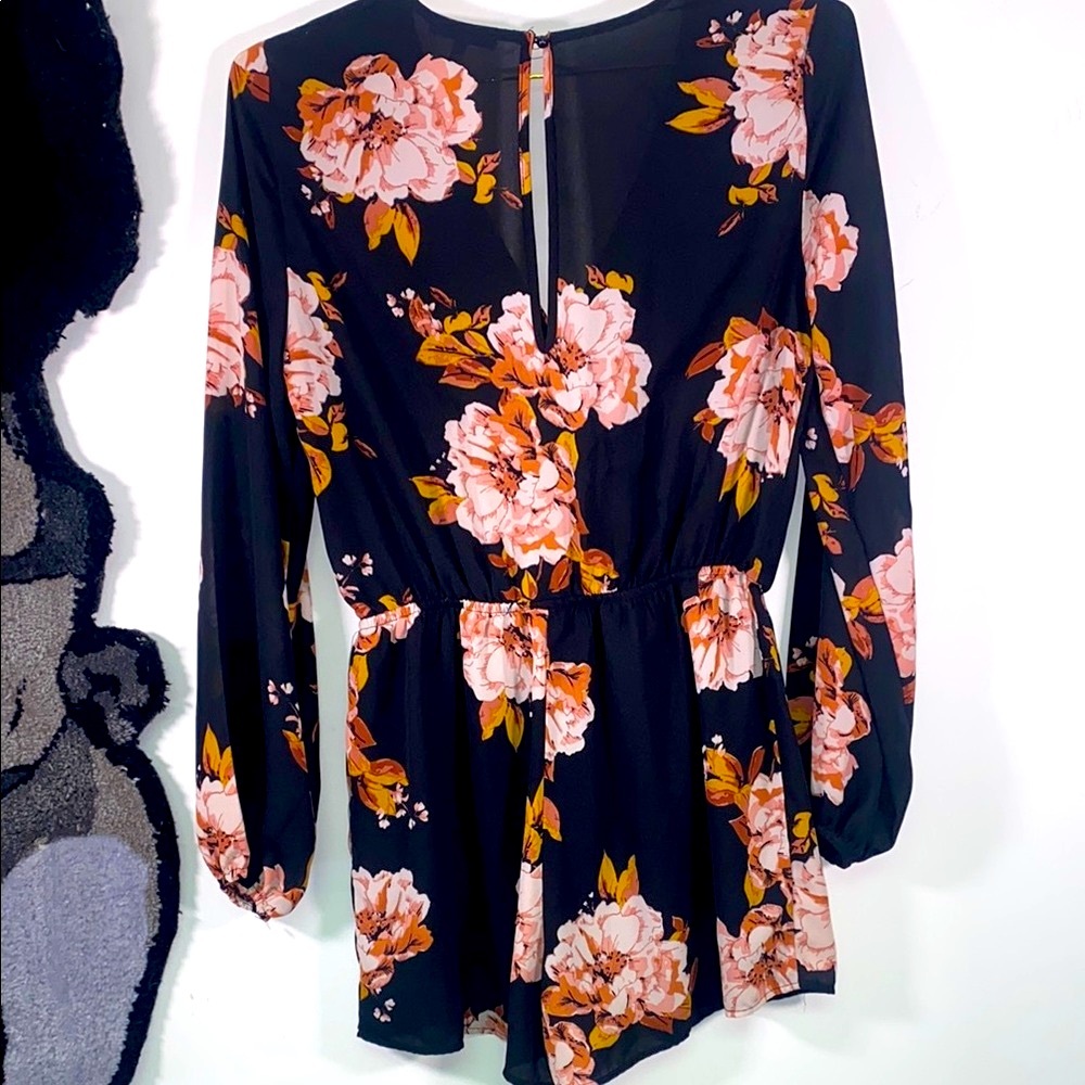 Charlotte Russe Black Floral Romper - Picture 4 of 9